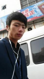 帅哥的裸鸡照片,帅哥与禽类的跨界魅力