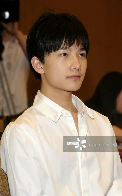 杨洋男演员资料